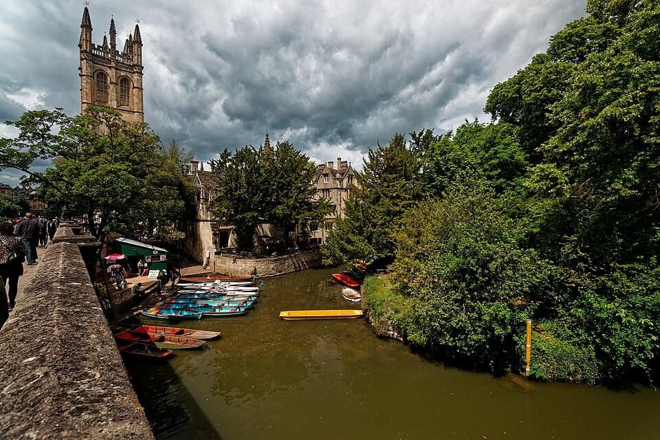 Punting on an Oxford river
